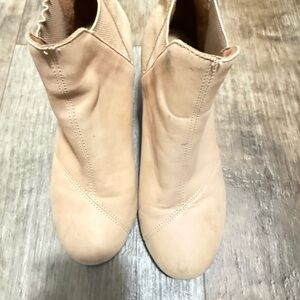 Toms Light Tan Ankle Booties